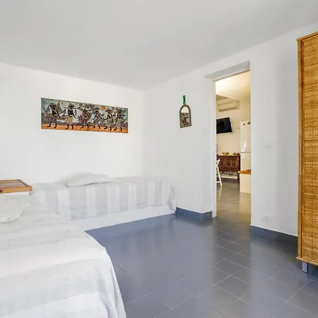 Isulidda Gaia Mare Aparthotel