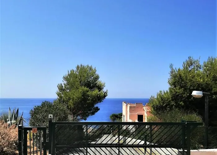 Aparthotel Isulidda Gaia Mare 4*